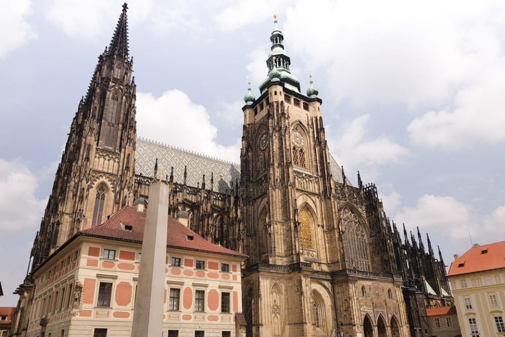 Prague: Castle, National Museum & Town Hall Tickets & Audio | ®ExcursionMania