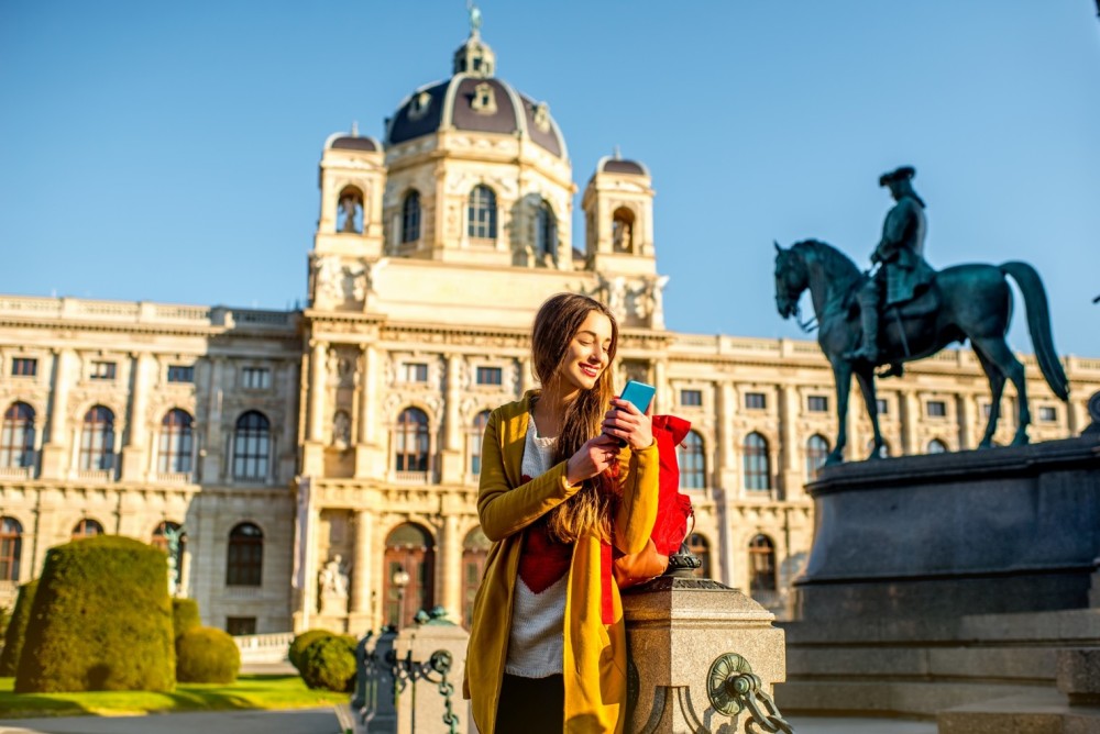 Prague: Castle, National Museum & Town Hall Tickets & Audio | ®ExcursionMania