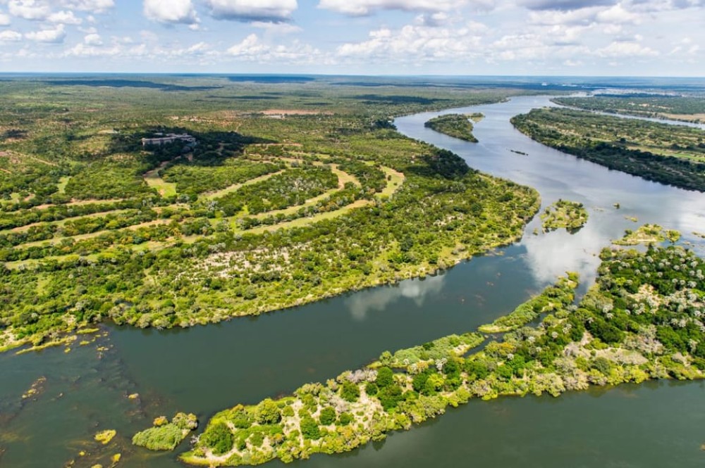 Victoria Falls: Scenic Day Tour, Lunch and Helicopter Flight | ®ExcursionMania