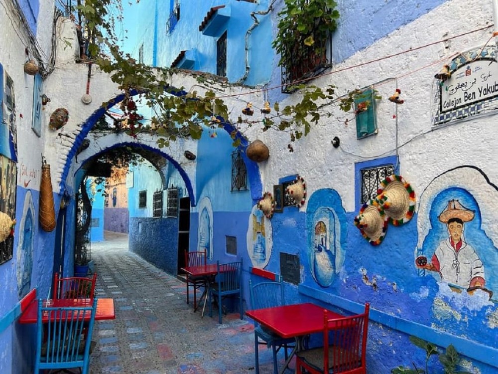 From Fes: Transfer to Tangier passing by Chefchaouen | ®ExcursionMania