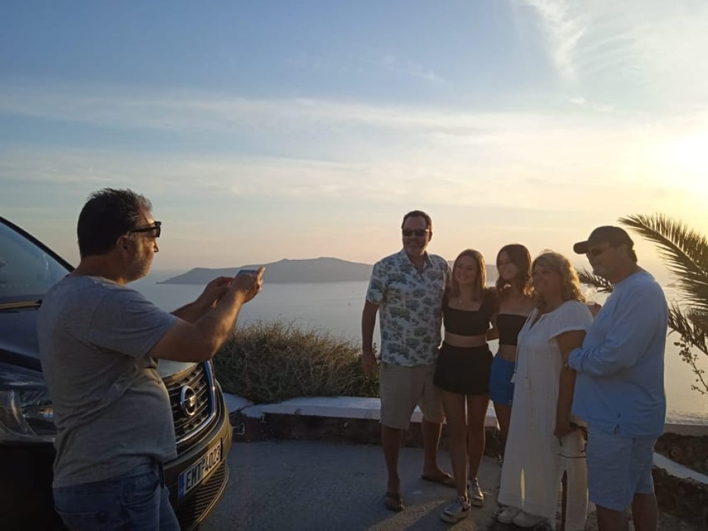 PRIVATE TRANSFER SANTORINI | ®ExcursionMania
