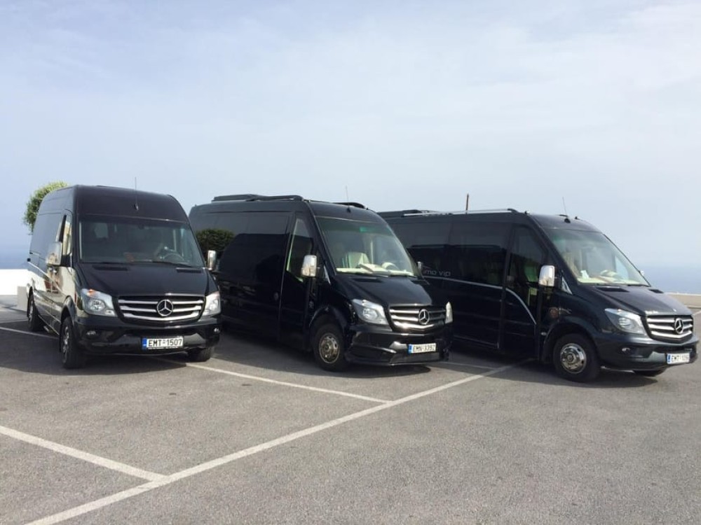 PRIVATE TRANSFER SANTORINI | ®ExcursionMania