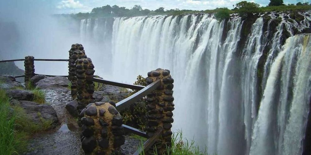 Victoria Falls Tour : Zimbabwe and Zambia From Both Sides | ®ExcursionMania