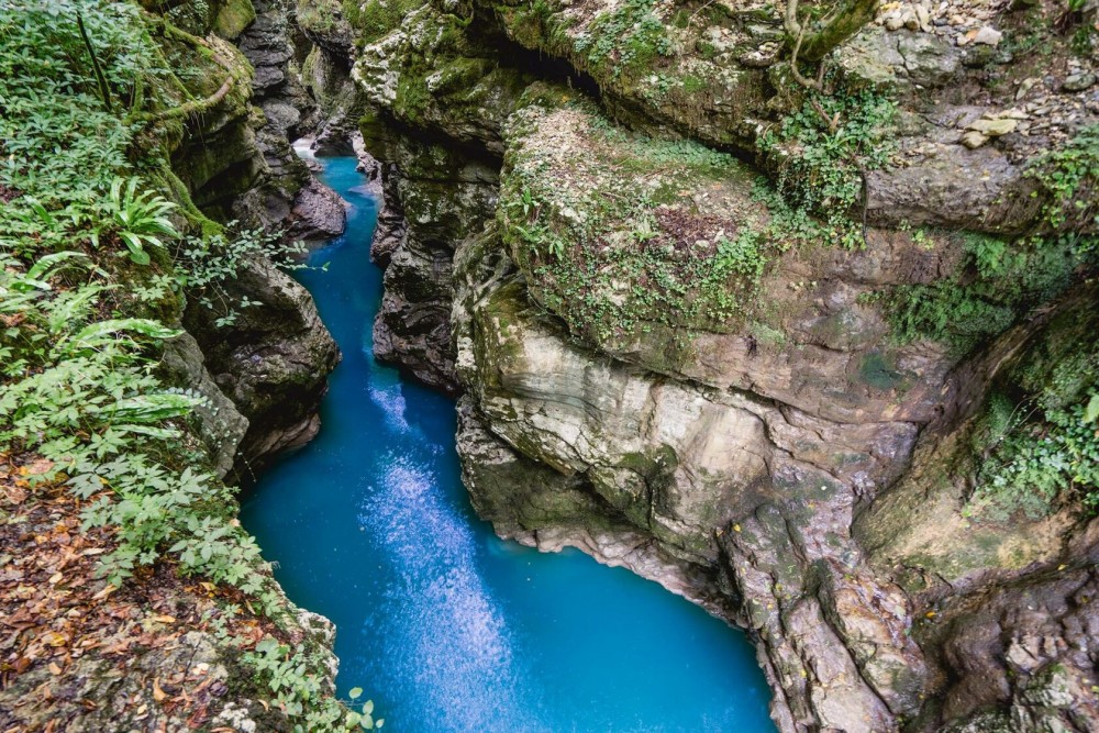 From Tbilisi: Kutaisi Canyons and Caves Full Day Tour | ®ExcursionMania