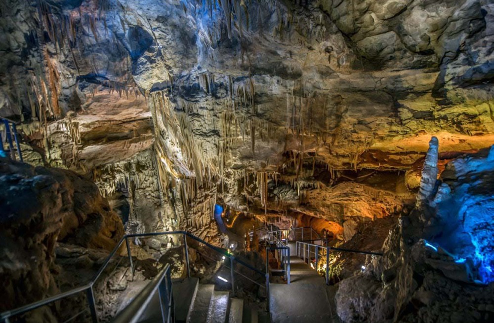 From Tbilisi: Kutaisi Canyons and Caves Full Day Tour | ®ExcursionMania