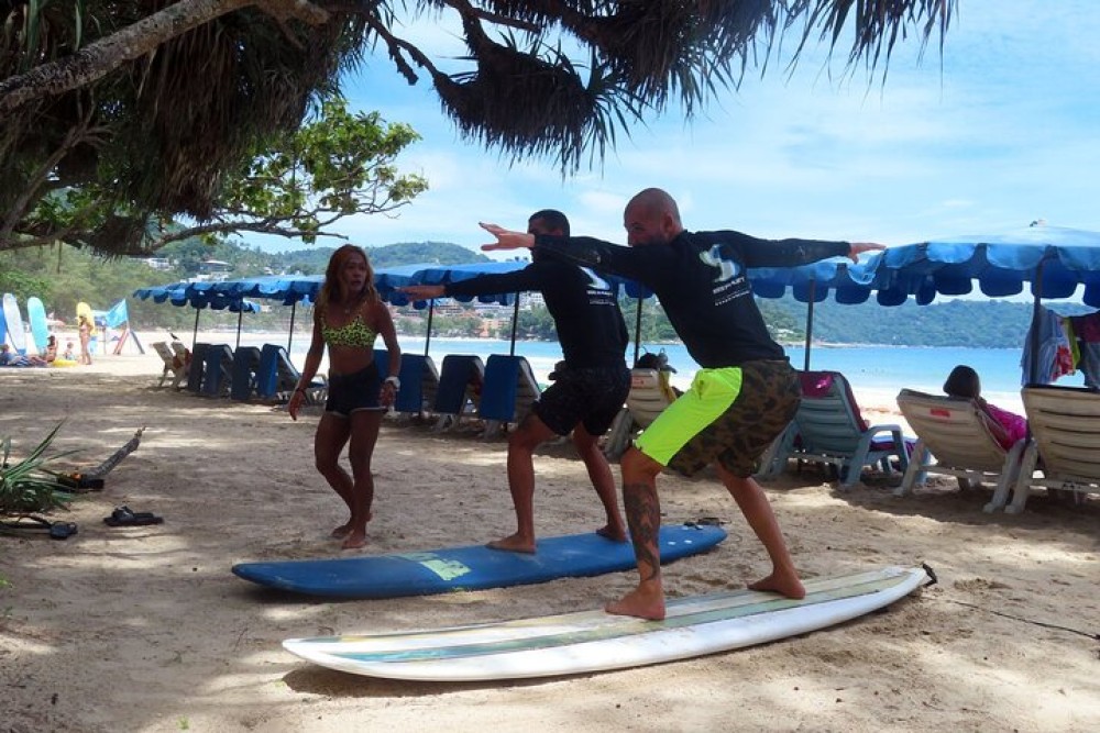 Surfing on Kata Beach Phuket | ®ExcursionMania