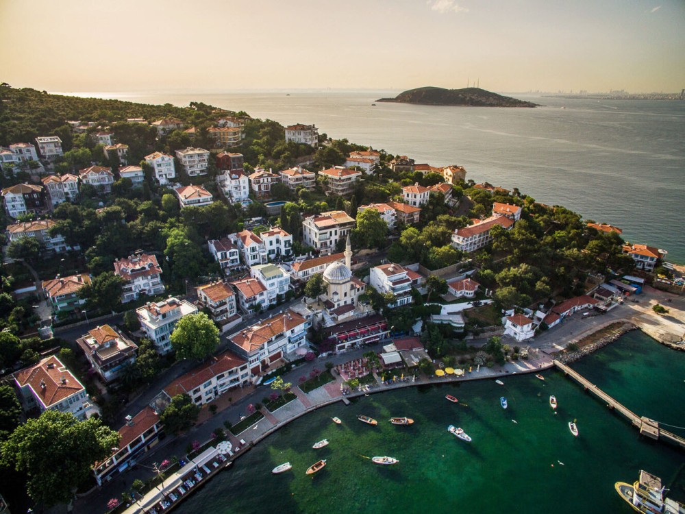 Istanbul: Princess Islands with Lunch and Hotel Transfer | ®ExcursionMania
