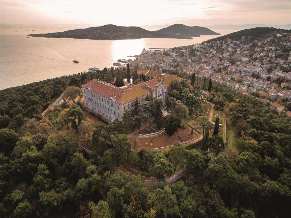Istanbul: Princess Islands with Lunch and Hotel Transfer | ®ExcursionMania