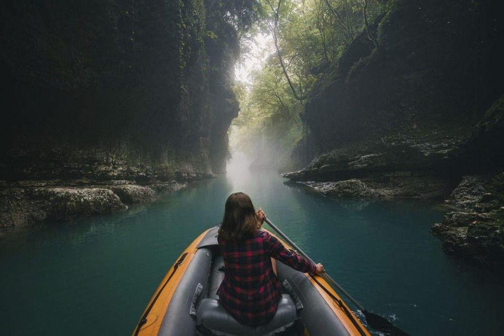 From Kutaisi:Canyons and caves tour with transfer to Tbilisi | ®ExcursionMania