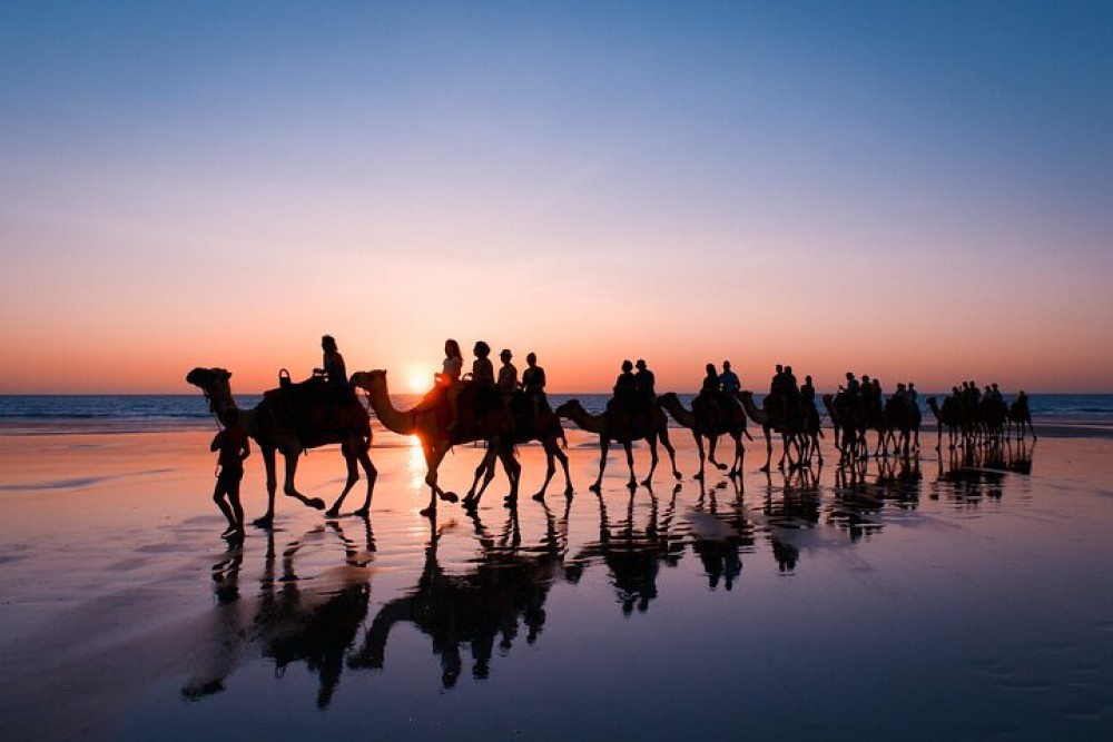Paradise Valley and Camel Ride at Sunset Pass | ®ExcursionMania