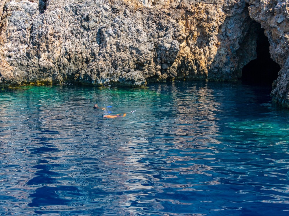 Marmaris: Boat Trip with Unlimited Drinks and BBQ Lunch | ®ExcursionMania
