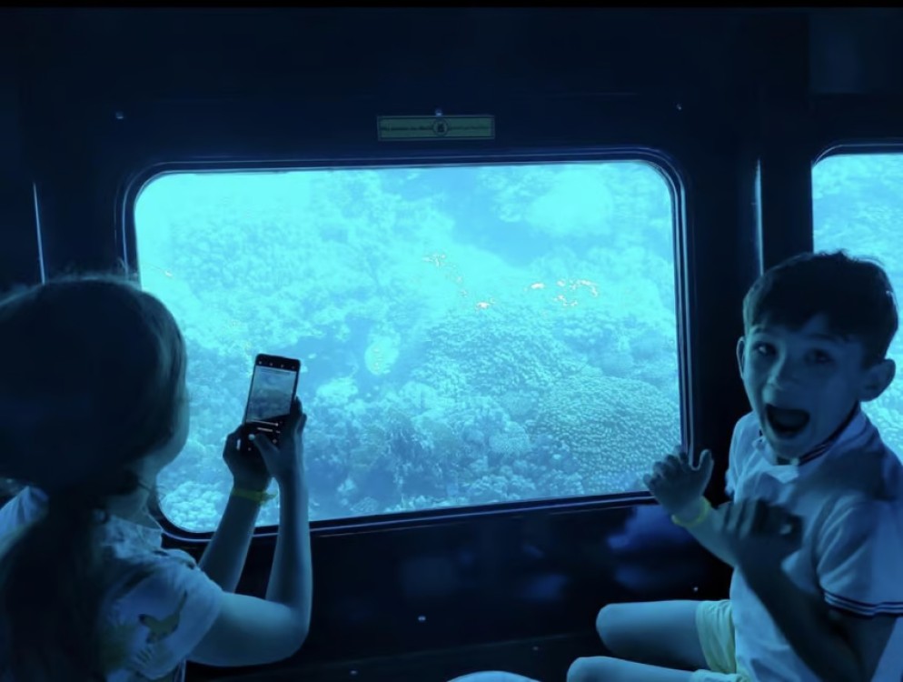 Hurghada: Royal Seascope Submarine Cruise with Snorkel Sto | ®ExcursionMania