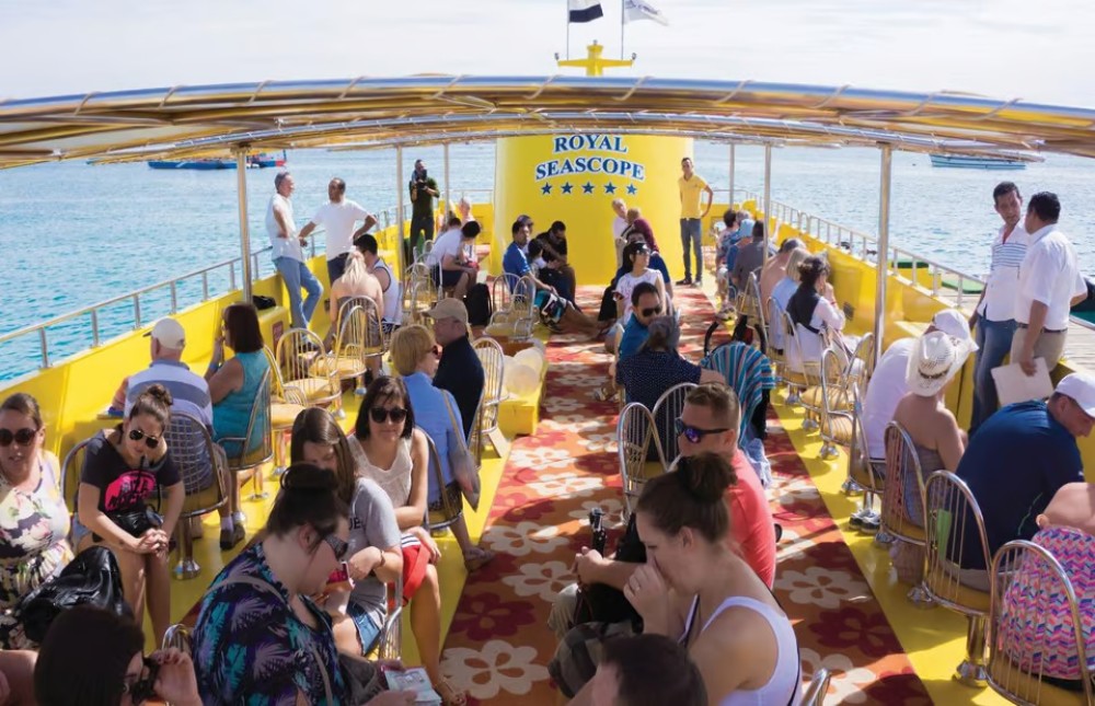 Hurghada: Royal Seascope Submarine Cruise with Snorkel Sto | ®ExcursionMania