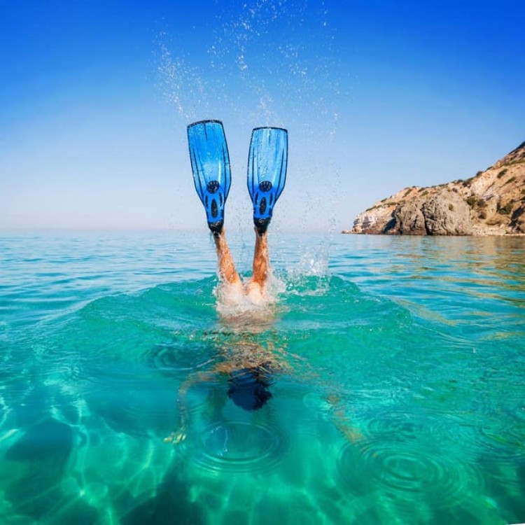 Sharm El Sheikh: Luxury boat Cruise with Snorkeling & Lunch | ®ExcursionMania