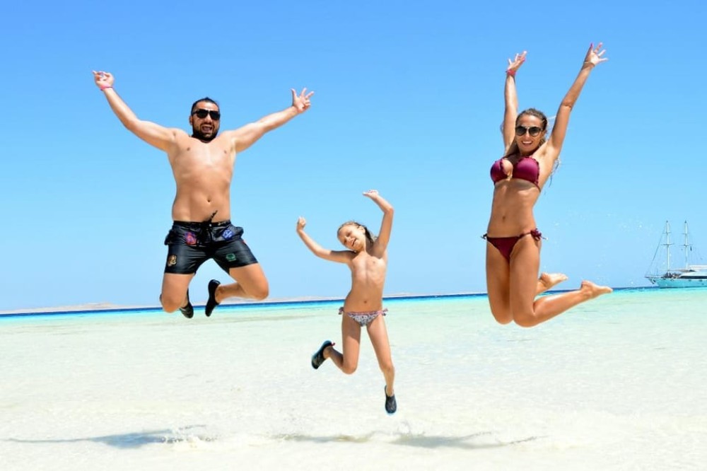 Sharm El Sheikh: Luxury boat Cruise with Snorkeling & Lunch | ®ExcursionMania