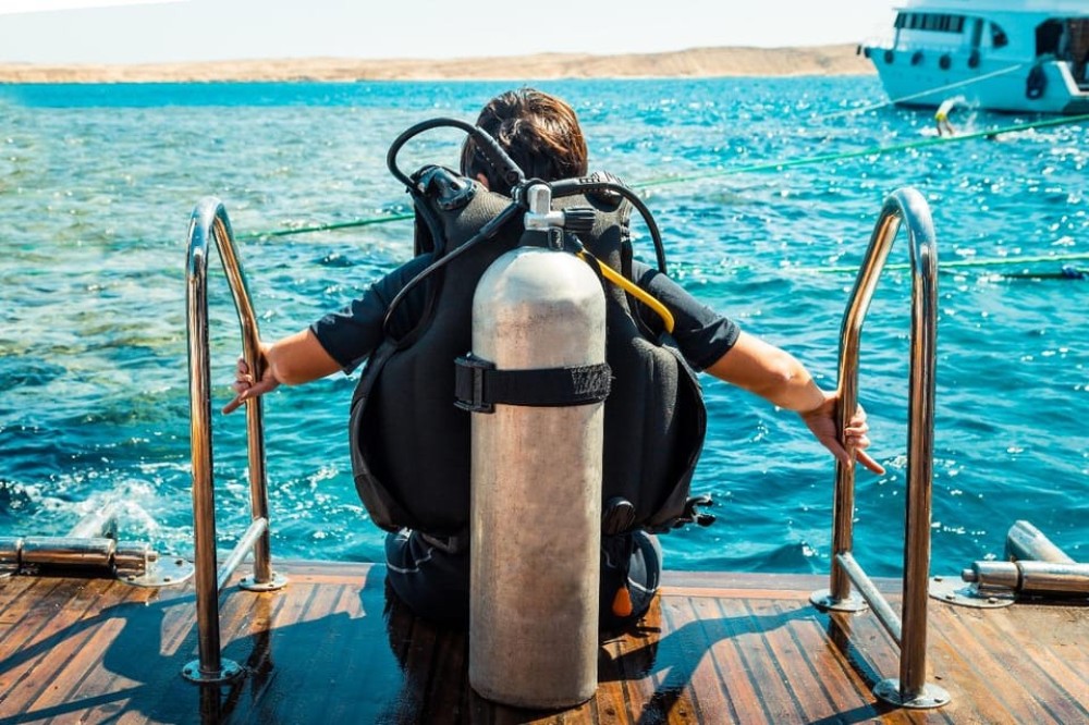 Sharm El Sheikh: Luxury boat Cruise with Snorkeling & Lunch | ®ExcursionMania