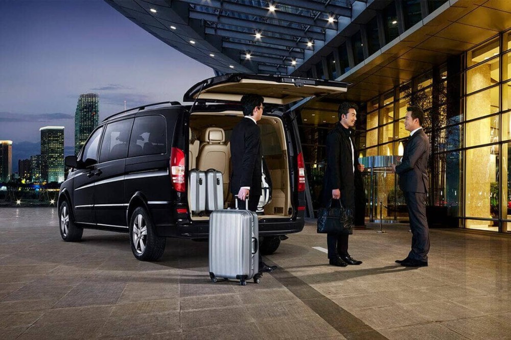 Livingstone: Airport Transfers | ®ExcursionMania