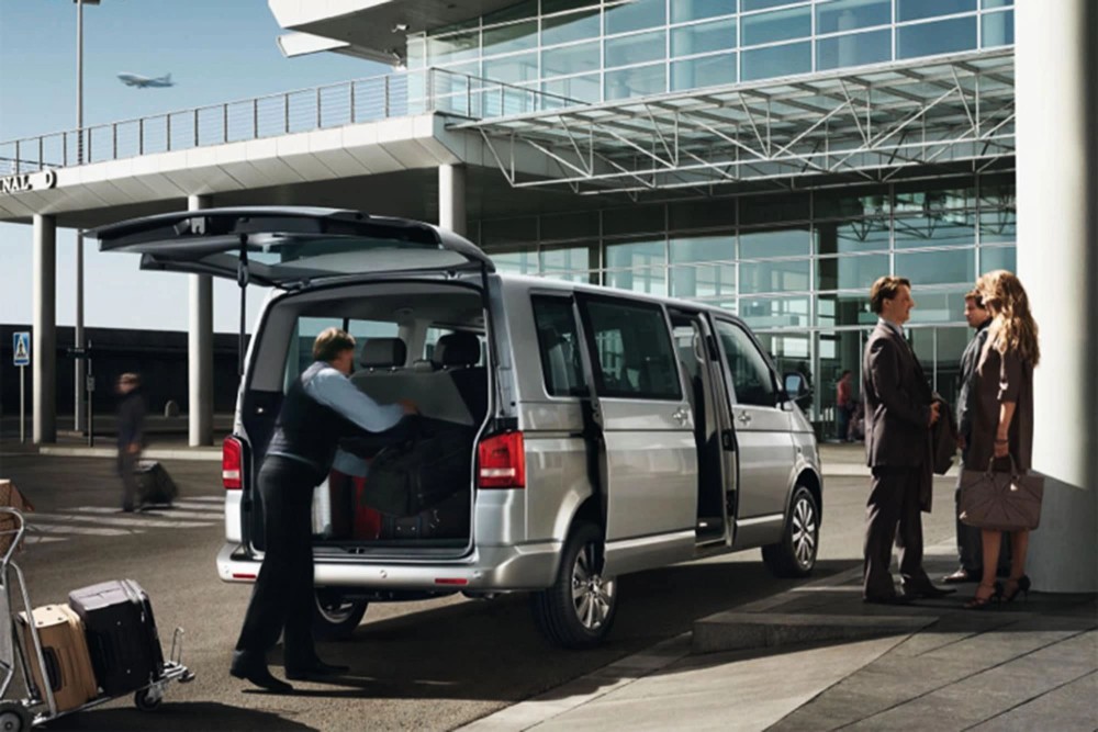 Livingstone: Airport Transfers | ®ExcursionMania
