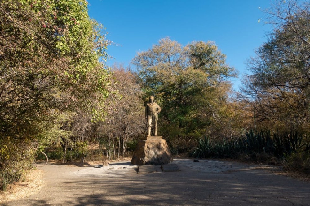 Zambia: Victoria Falls Guided Tour | ®ExcursionMania