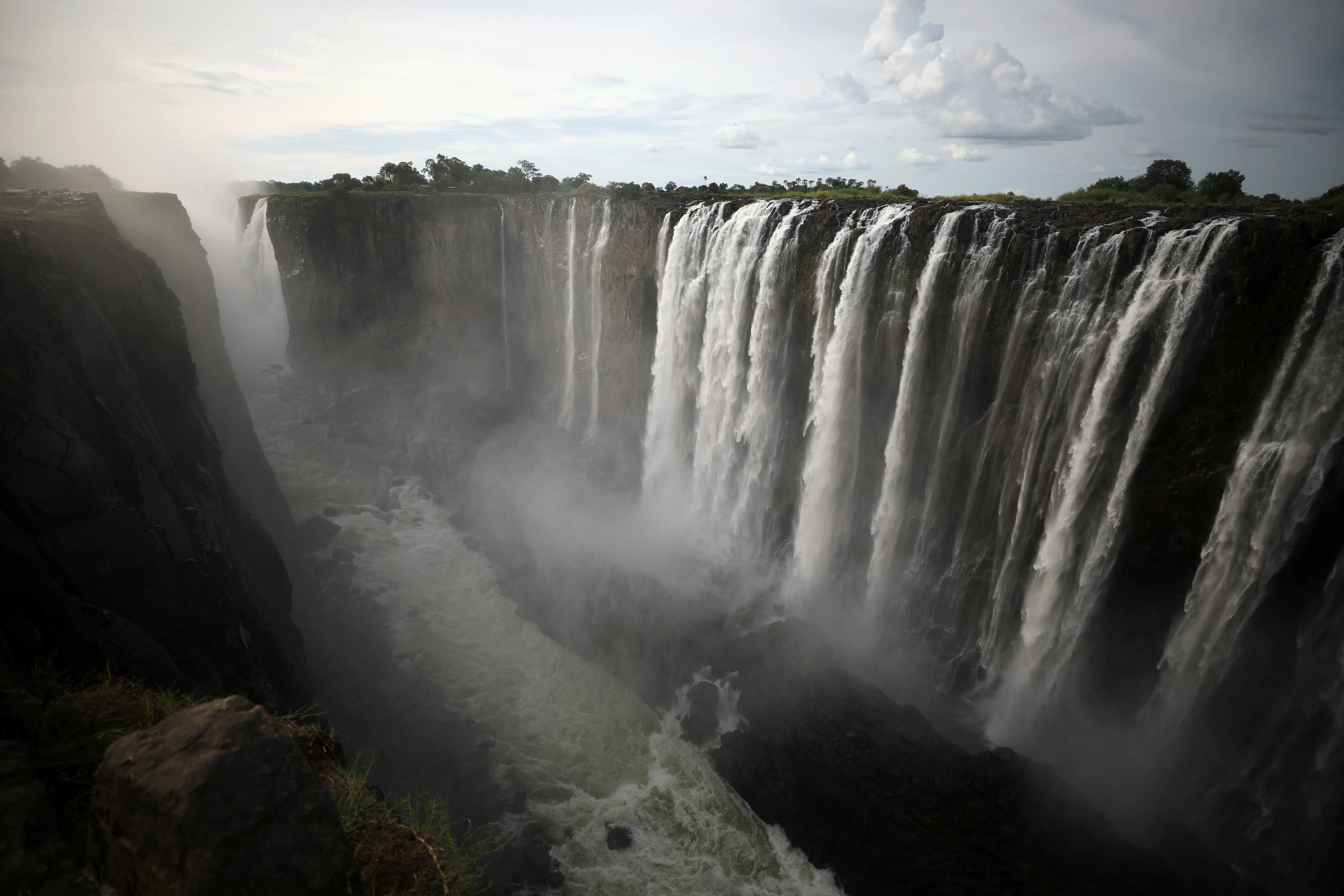 Zambia: Victoria Falls Guided Tour | ®ExcursionMania