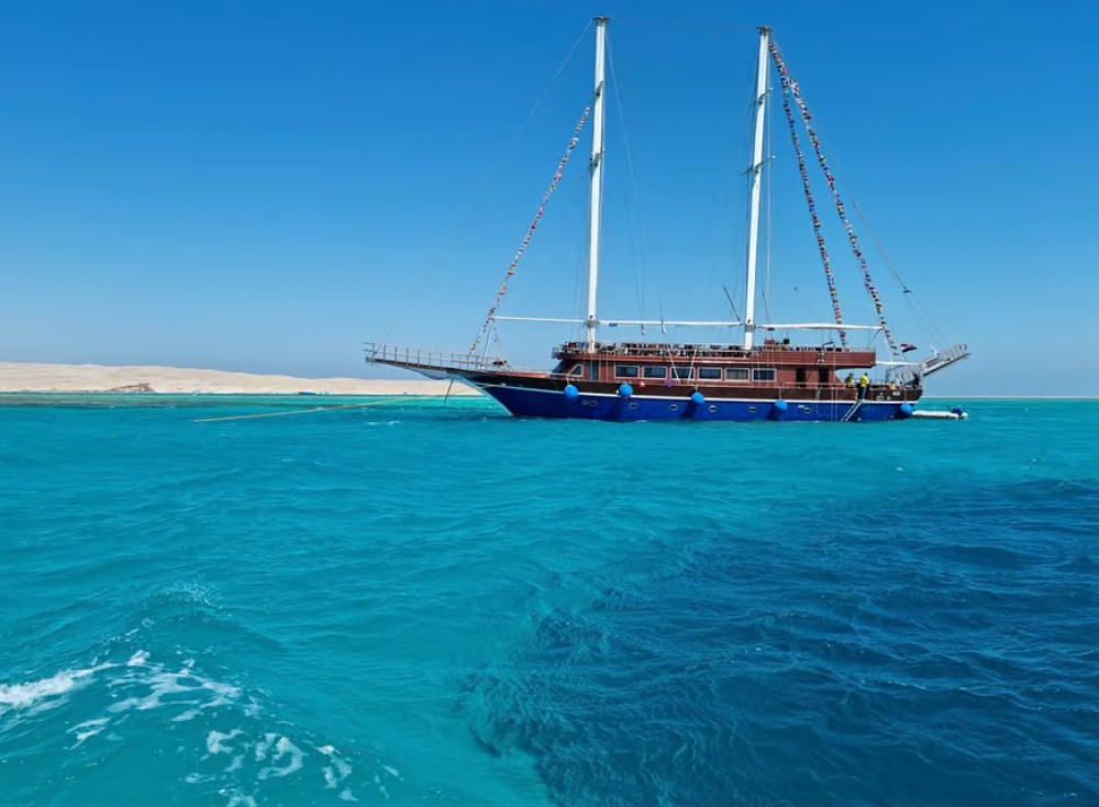 Hurghada: Pirates Sailing Boat to Orange Bay with Transfers | ®ExcursionMania