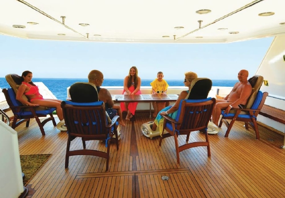 Cairo: Premium Yacht Cruise & lunch with optional pickup | ®ExcursionMania