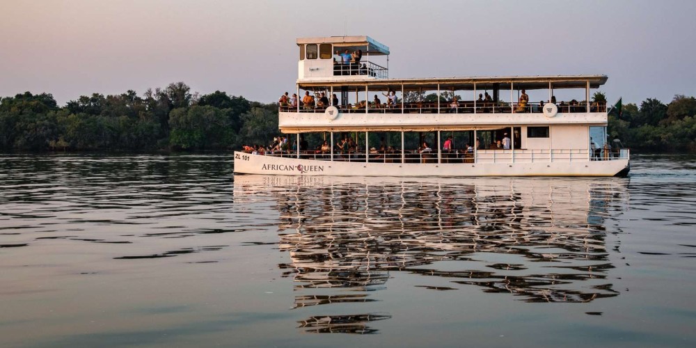 Victoria Falls and Zimbabwe: Scenic day Tour & Sunset Cruise | ®ExcursionMania