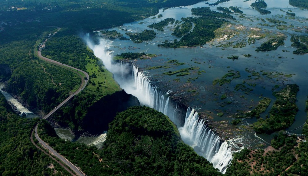 Victoria Falls and Zimbabwe: Scenic day Tour & Sunset Cruise | ®ExcursionMania