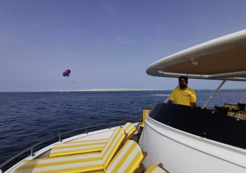 Dahab: luxury Snorkeling cruise with buffet lunch | ®ExcursionMania