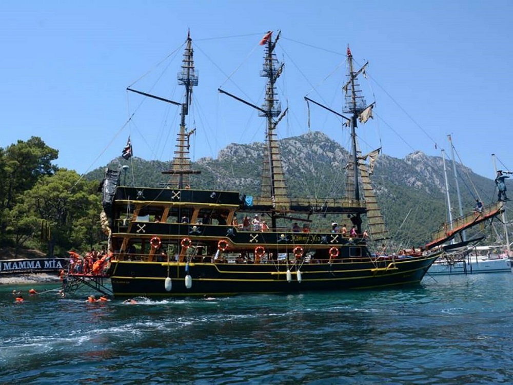 Marmaris: Marmaris Pirate Boat Embark on a Swashbuckling Pirate Cruise | ®ExcursionMania