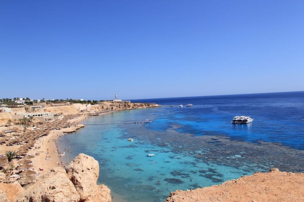 From Sharm: Ras Mohammed Cruise with Island Visit and Lunch | ®ExcursionMania