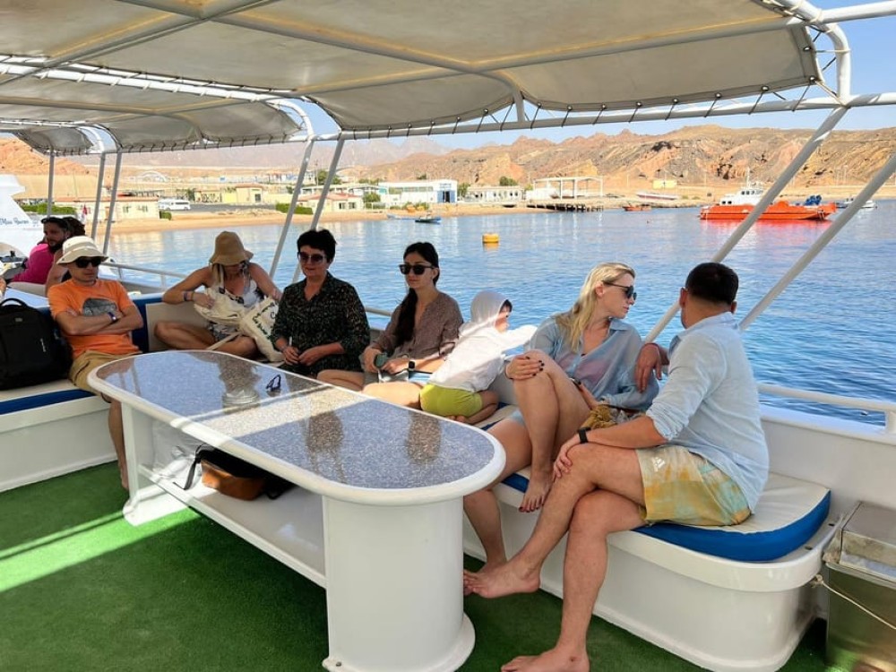 From Sharm: Ras Mohammed Cruise with Island Visit and Lunch | ®ExcursionMania