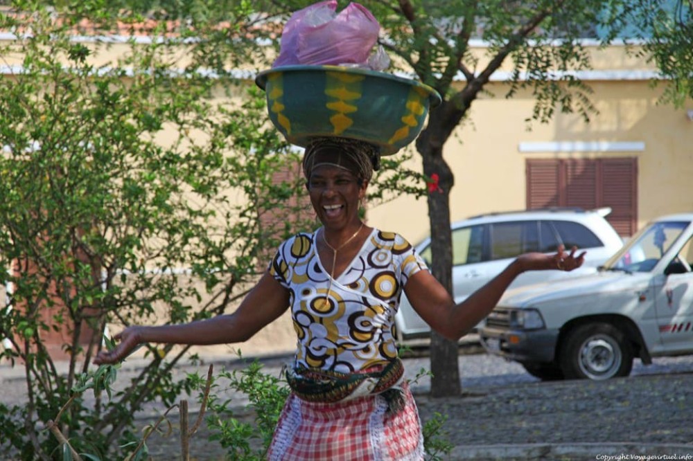 Visit Praia from the point of view of the locals | ®ExcursionMania