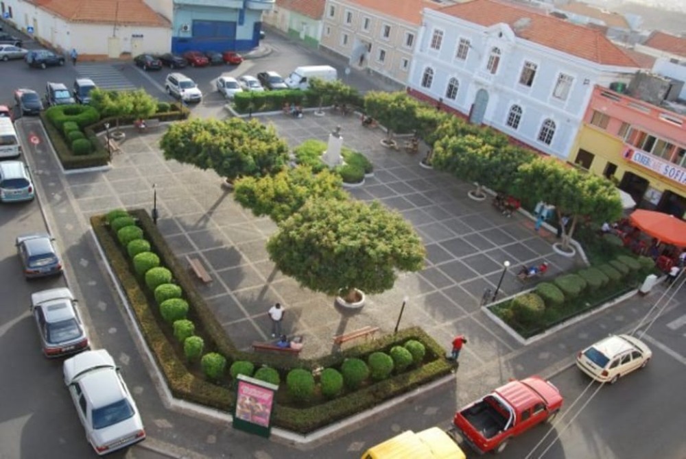Visit Praia from the point of view of the locals | ®ExcursionMania