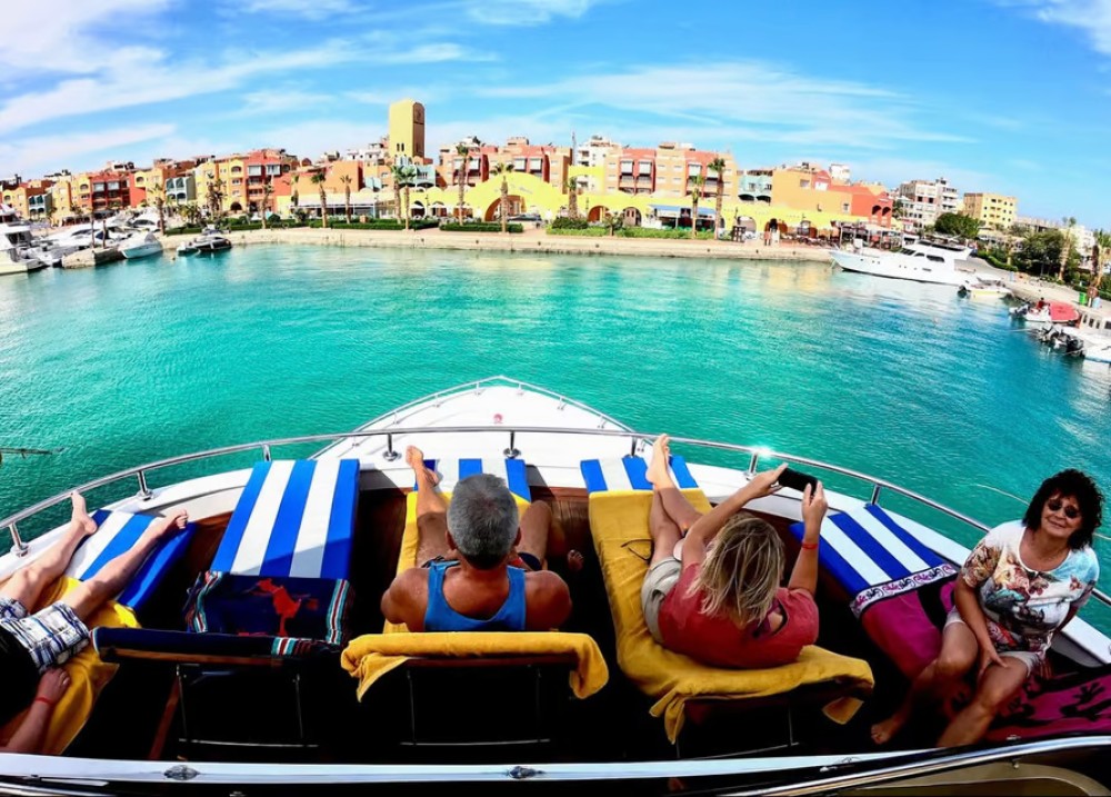 Hurghada: Elite Vip Snorkeling Cruise With BBQ Buffet Lunch | ®ExcursionMania