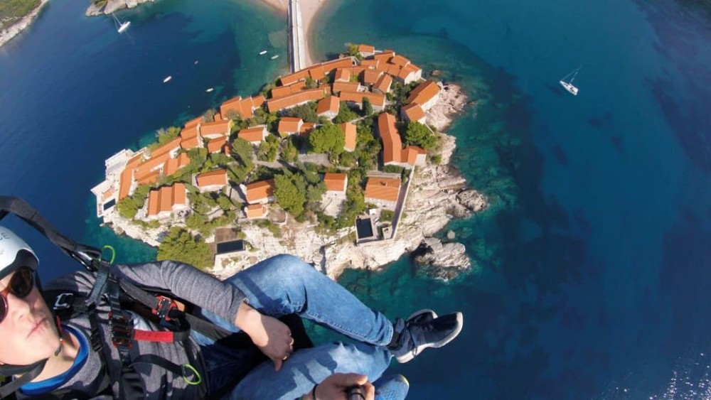 Paragliding Montenegro: Sveti Stefan Air Excursion | ®ExcursionMania