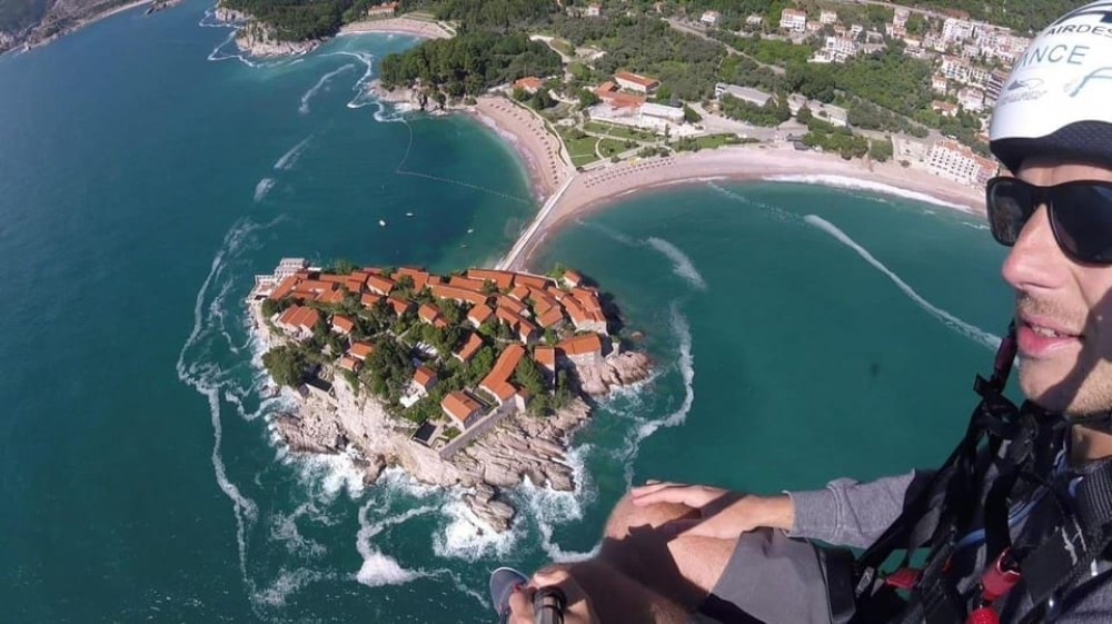 Paragliding Montenegro: Sveti Stefan Air Excursion | ®ExcursionMania