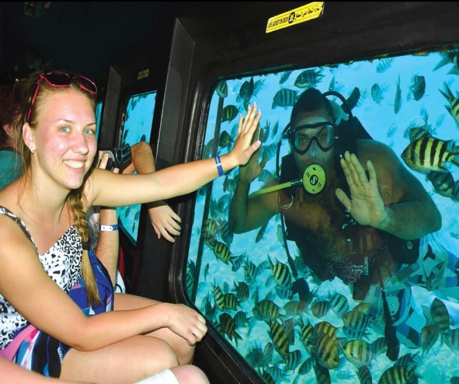 Sharm El-Sheikh: Royal Seascope Submarine Cruise with Pickup | ®ExcursionMania