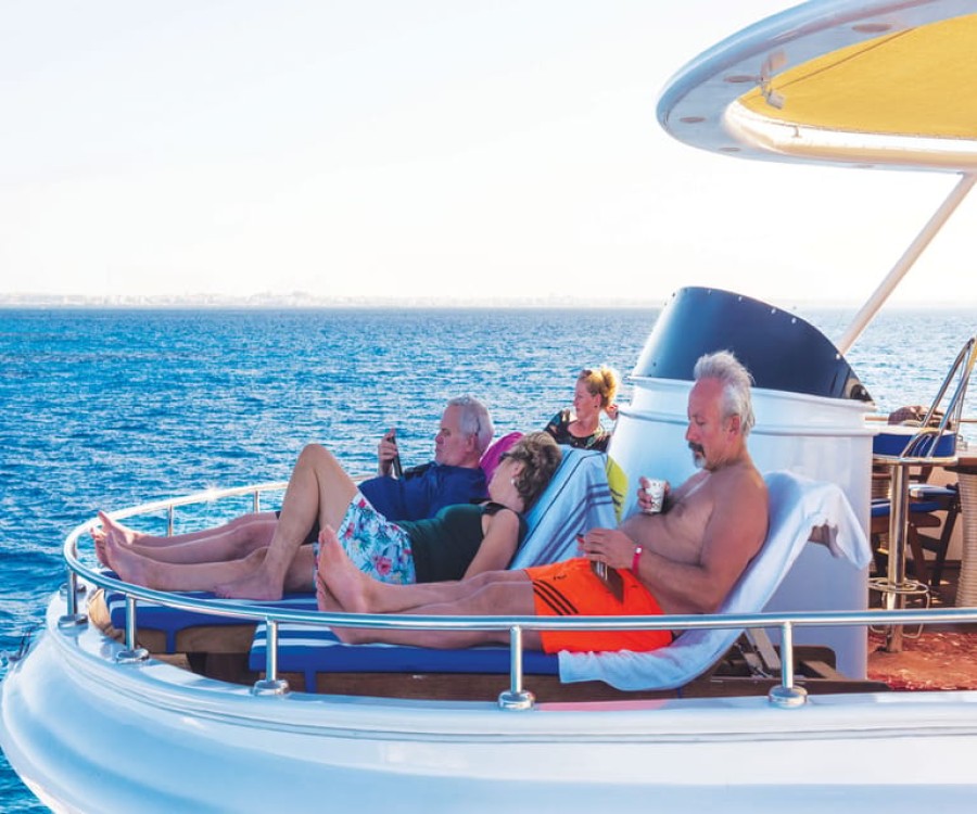 Sharm el-Sheikh: Ras Mohammed Elite VIP Cruise and BBQ Lunch | ®ExcursionMania