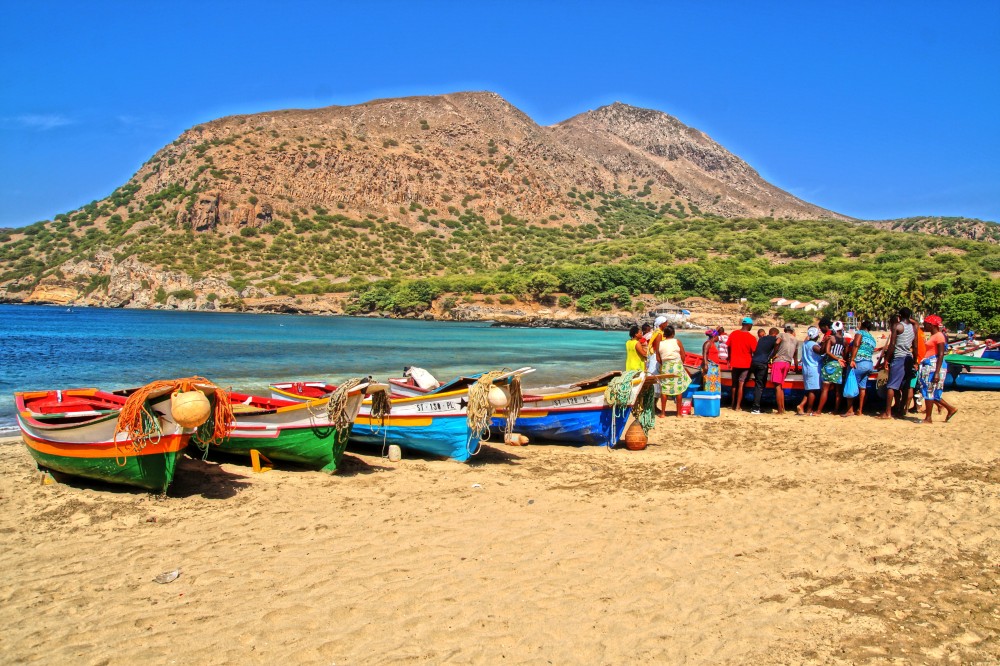 Private tour: Explore Santiago Island | ®ExcursionMania