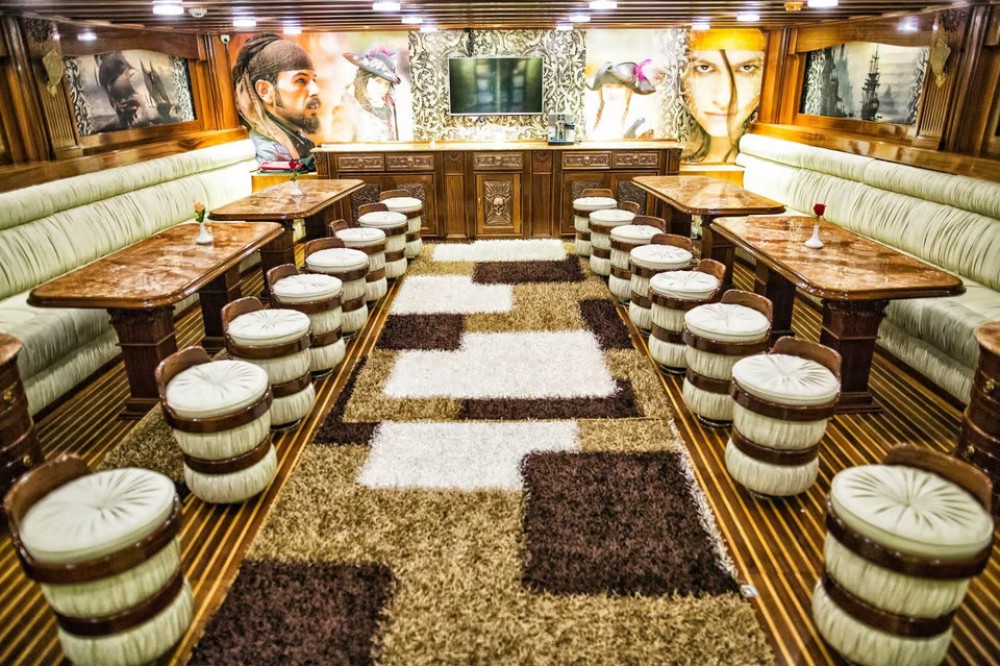 Hurghada: Afternoon Sailing Cruise to Orange Bay with Lunch | ®ExcursionMania