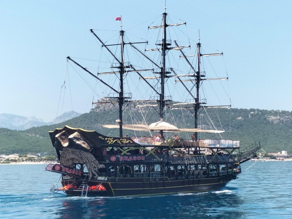 From Antalya: Red Dragon Pirate Boat Tour w/Hotel Transfer | ®ExcursionMania