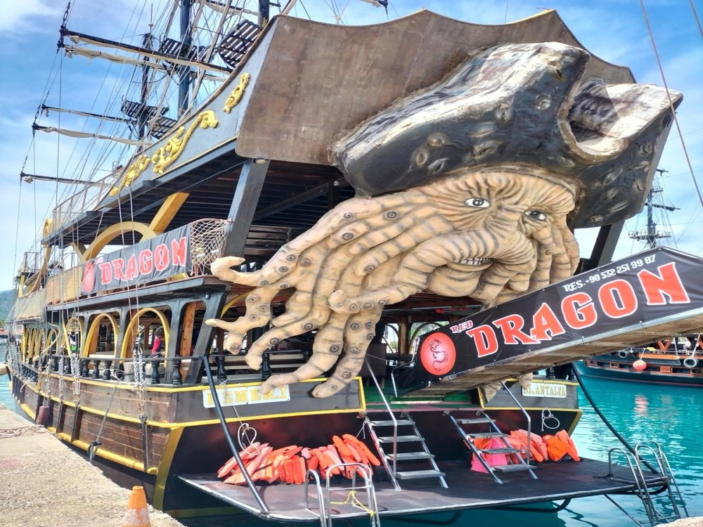 From Antalya: Red Dragon Pirate Boat Tour w/Hotel Transfer | ®ExcursionMania