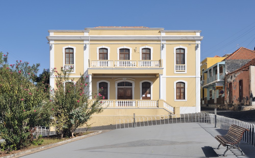 Sao Filipe: Half-Day Guided City Tour | ®ExcursionMania