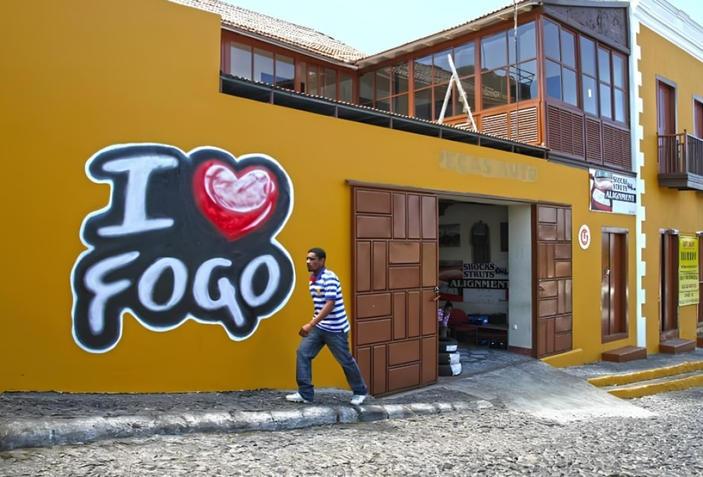 Sao Filipe: Half-Day Guided City Tour | ®ExcursionMania