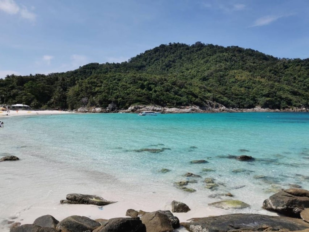 Phuket: Racha and Banana Beach by Speedboat with Lunch | ®ExcursionMania