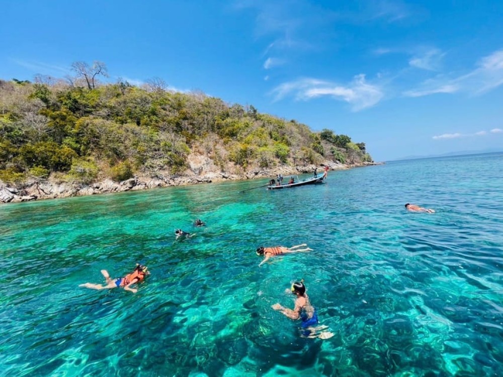 Phuket: Racha and Banana Beach by Speedboat with Lunch | ®ExcursionMania