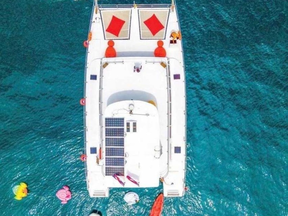 Phuket: Coral Island Snorkeling and Sunset Catamaran Cruise | ®ExcursionMania