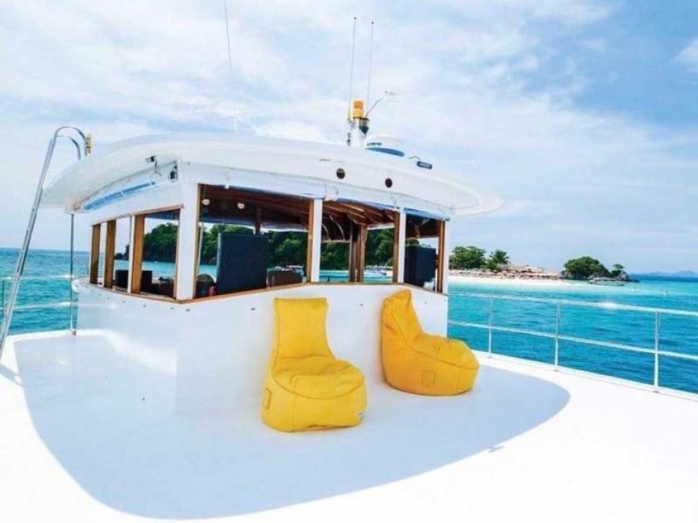 Phuket: Coral Island Snorkeling and Sunset Catamaran Cruise | ®ExcursionMania