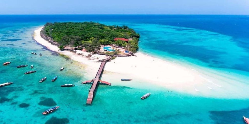 Zanzibar: Prison Island and Nakupenda Boat Trip with Lunch | ®ExcursionMania